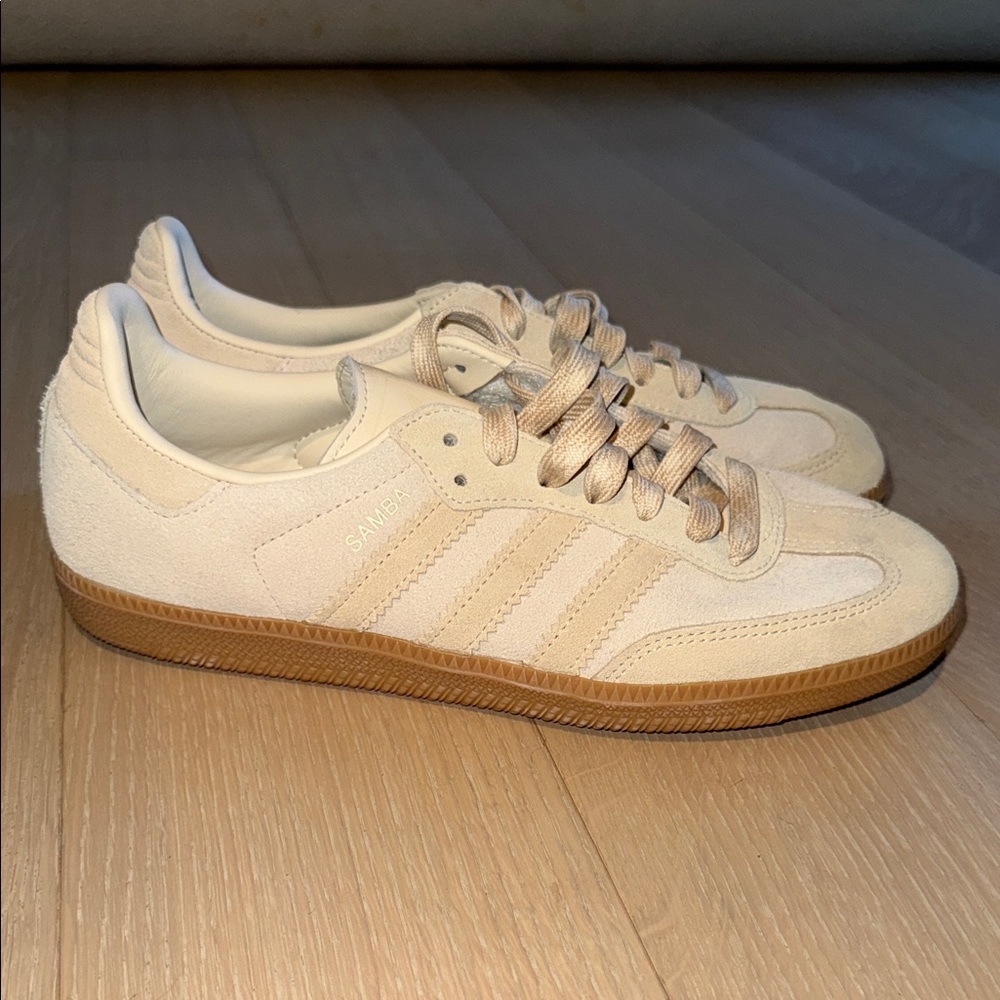Adidas Womens Cream Sneakers - Picture 3 of 4